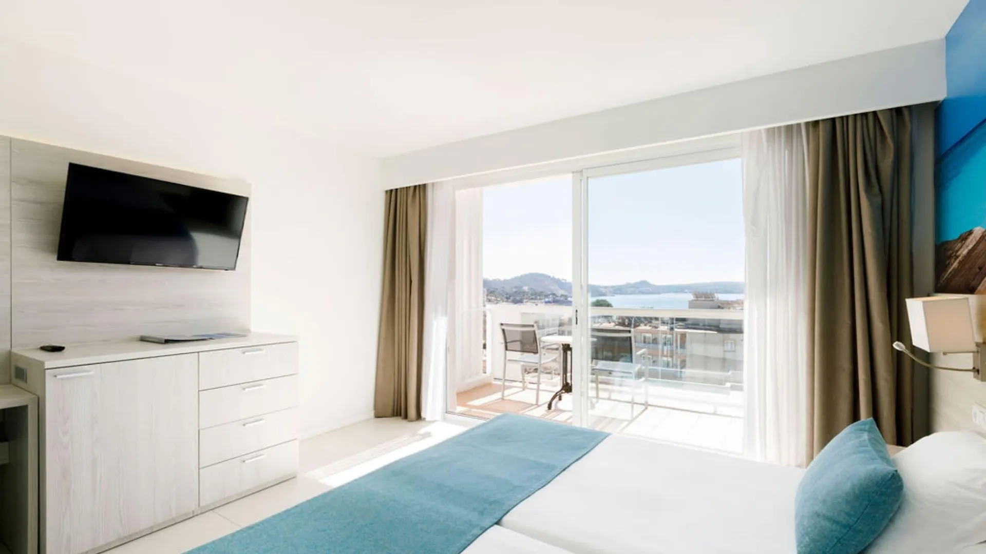 Aparthotel Y Hotel Paguera Beach Peguera Spain