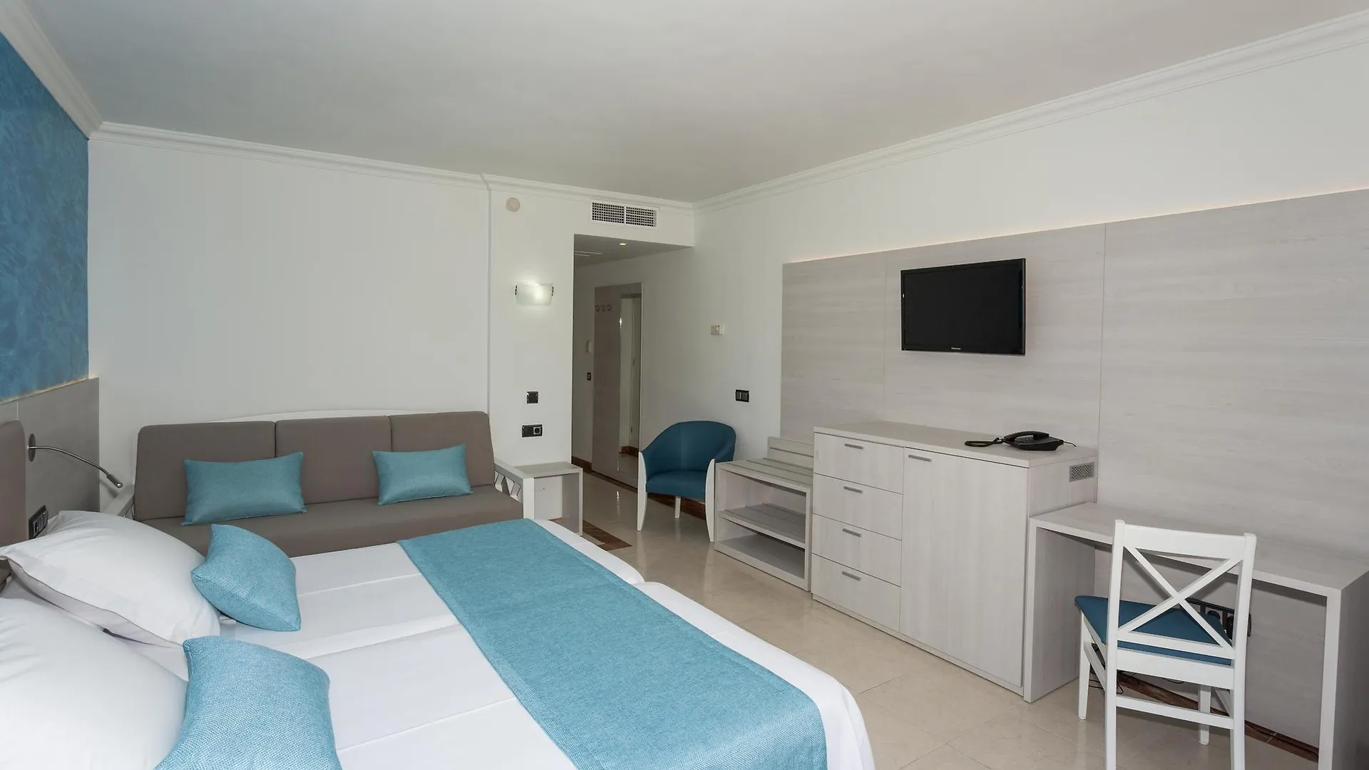 Aparthotel Y Hotel Paguera Beach Peguera